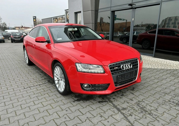 Audi A5 cena 42900 przebieg: 268000, rok produkcji 2011 z Sławno małe 154